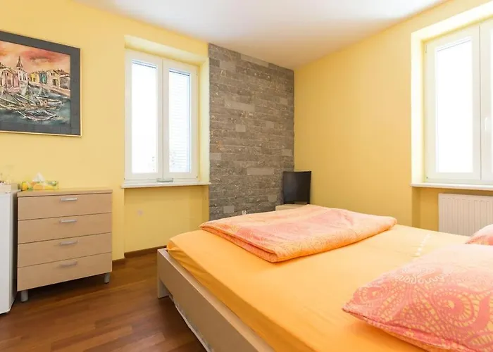 Ajda - Orange Omišalj